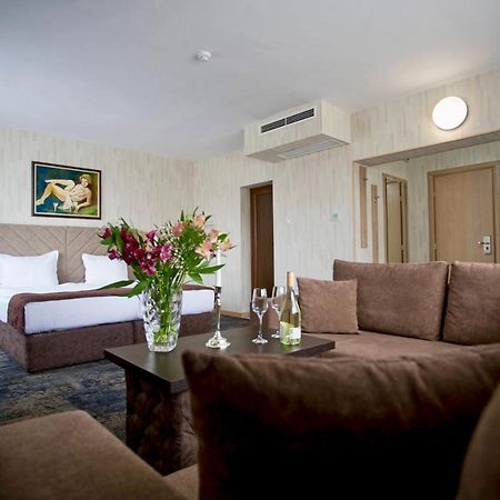 סנדנסקי Spa Hotel Spartak מראה חיצוני תמונה