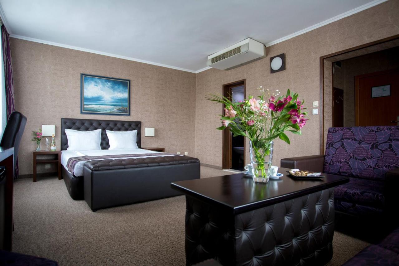 סנדנסקי Spa Hotel Spartak מראה חיצוני תמונה