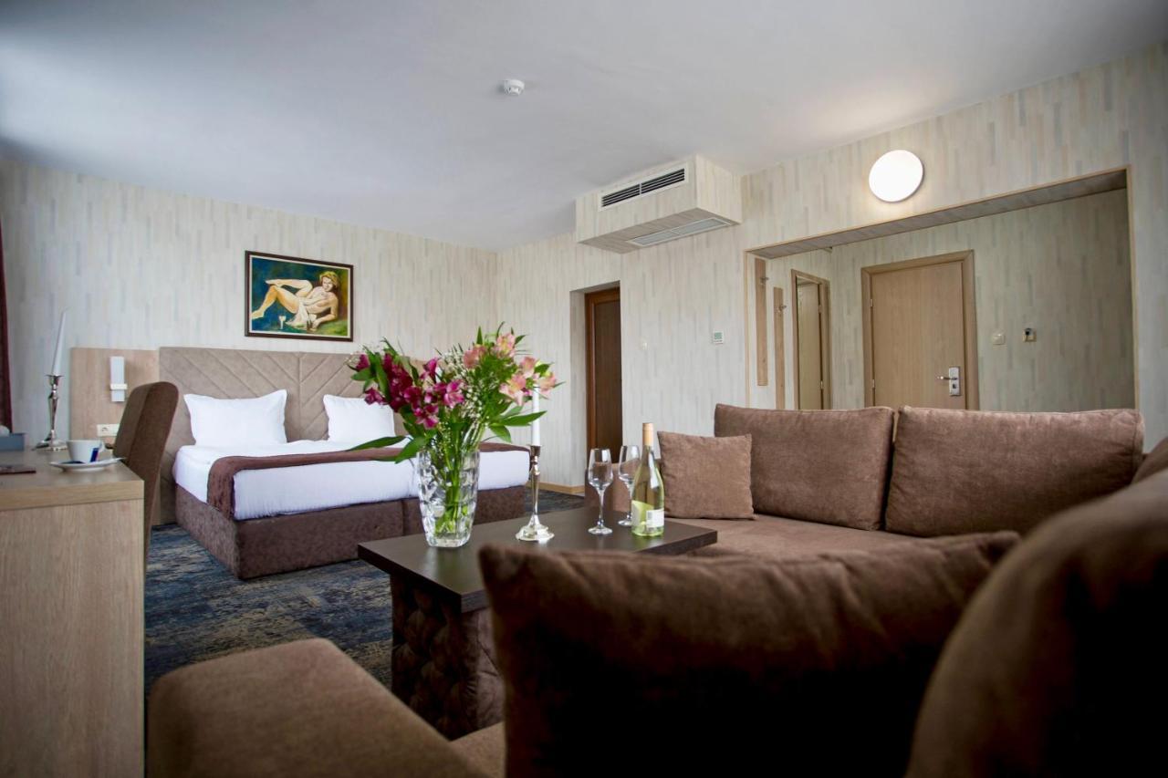 סנדנסקי Spa Hotel Spartak מראה חיצוני תמונה