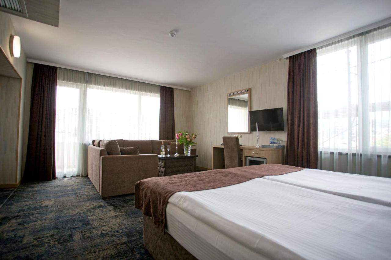 סנדנסקי Spa Hotel Spartak מראה חיצוני תמונה