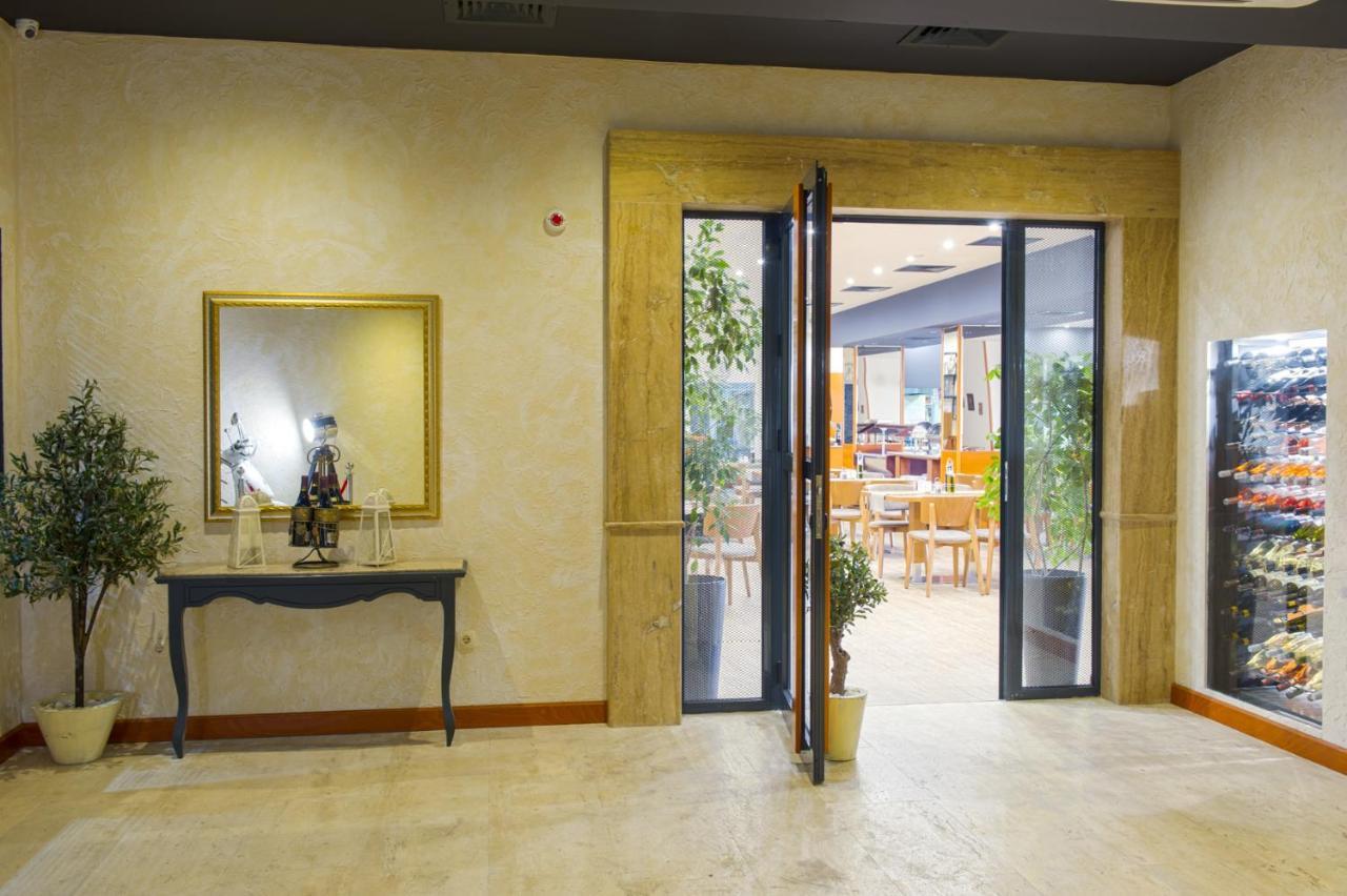 סנדנסקי Spa Hotel Spartak מראה חיצוני תמונה